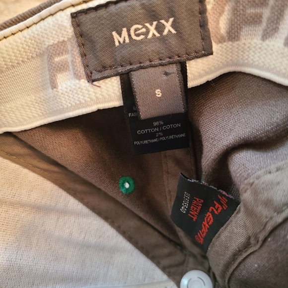 MEXX army green flexfit cap - Picture 2 of 3